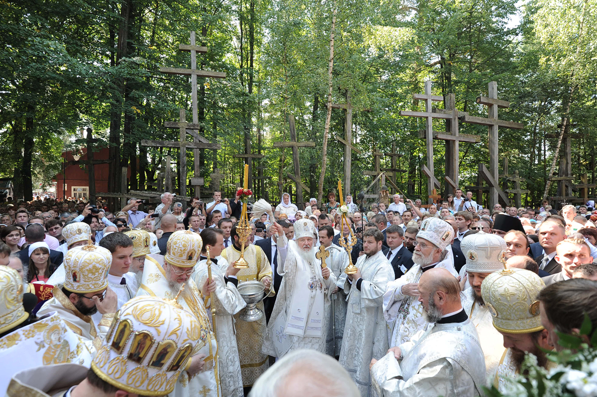 Спиливание креста в Киеве - претензия на демонтаж христианской цивилизации