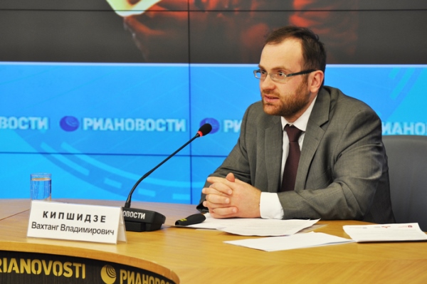 Вахтанг Кипшидзе: Как нам не сыграть в беби-бокс Вахтанг Кипшидзе: Как нам не сыграть в беби-бокс